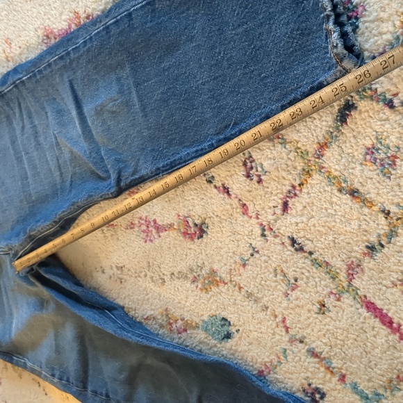 Levi Wedgie Jeans - Size 27 - Picture 10 of 10